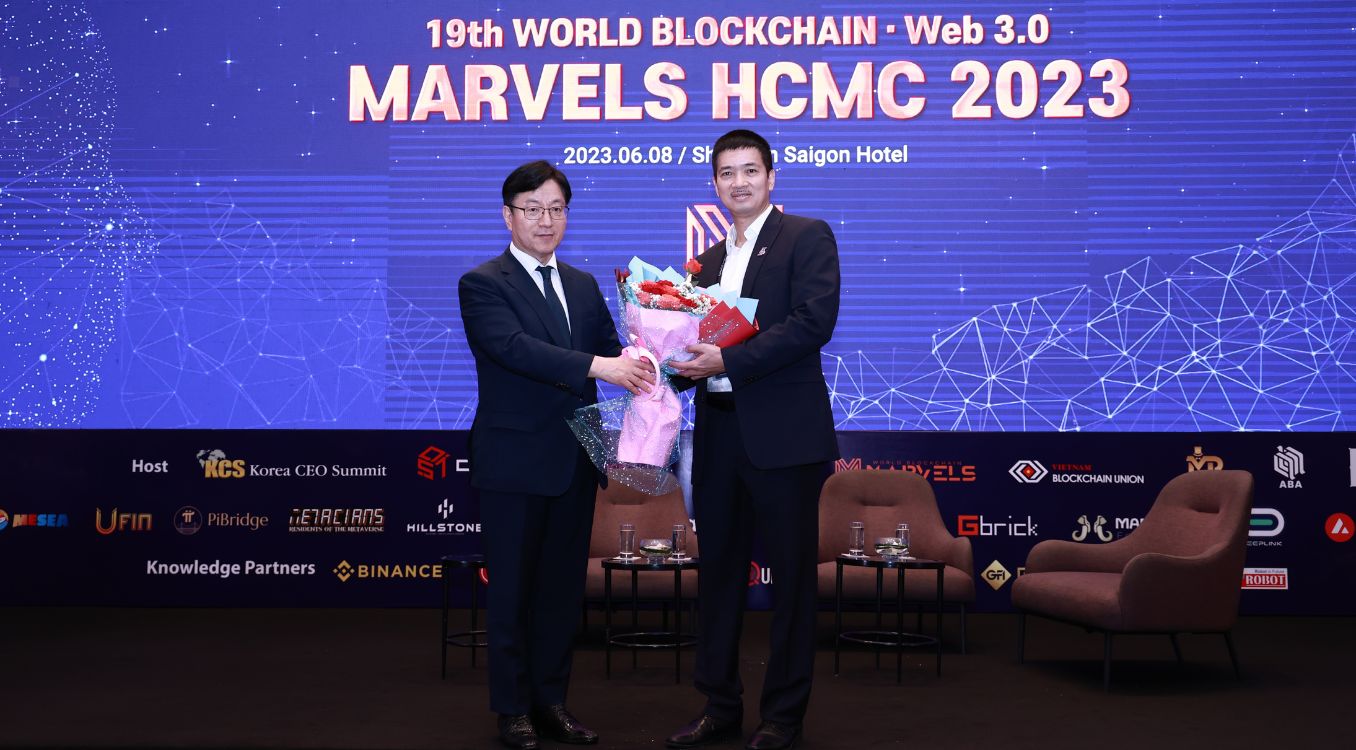 Hình-ảnh-của-ông-Phan-Dức-Trung-dại-diện-VBA-tại-sự-kiện-19th-World-Blockchain-Web-3.0-Marvel-HCMC-2023