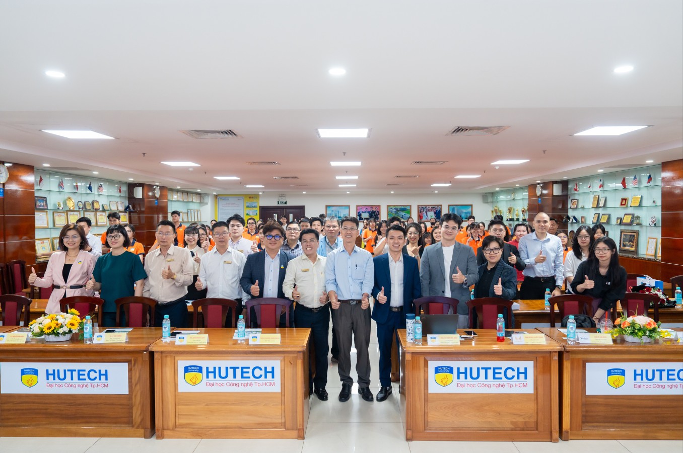 blockchainwork-tai-dai-hoc-cong-nghe-tp-hcm-HUTECH