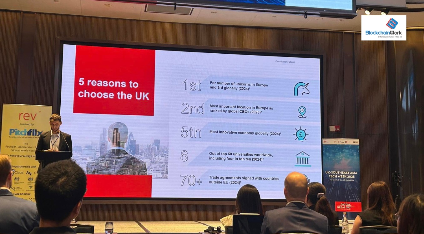 Zak-Lawton-the-British-Embassy B-angkok